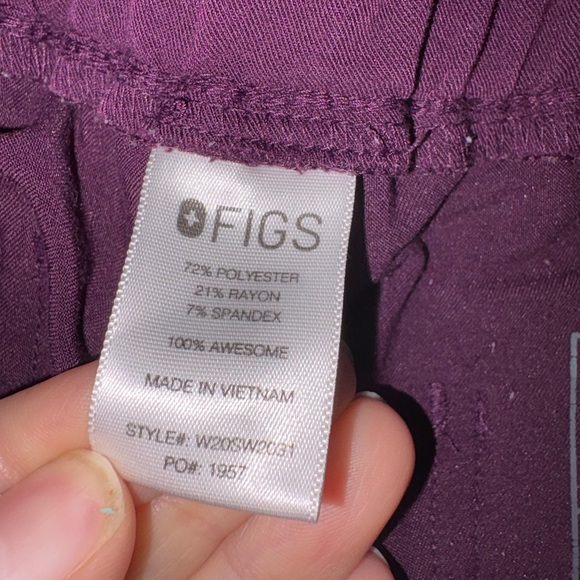 Figs women’s purple high waisted scrub pants - Picture 3 of 4